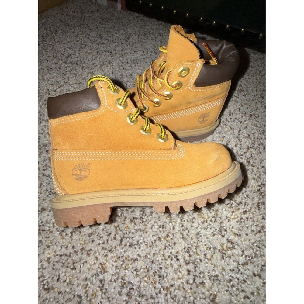 Timberland 6" Classic Boot Baby  Toddler Little Kid US 7 PRE-OWNED Unisex